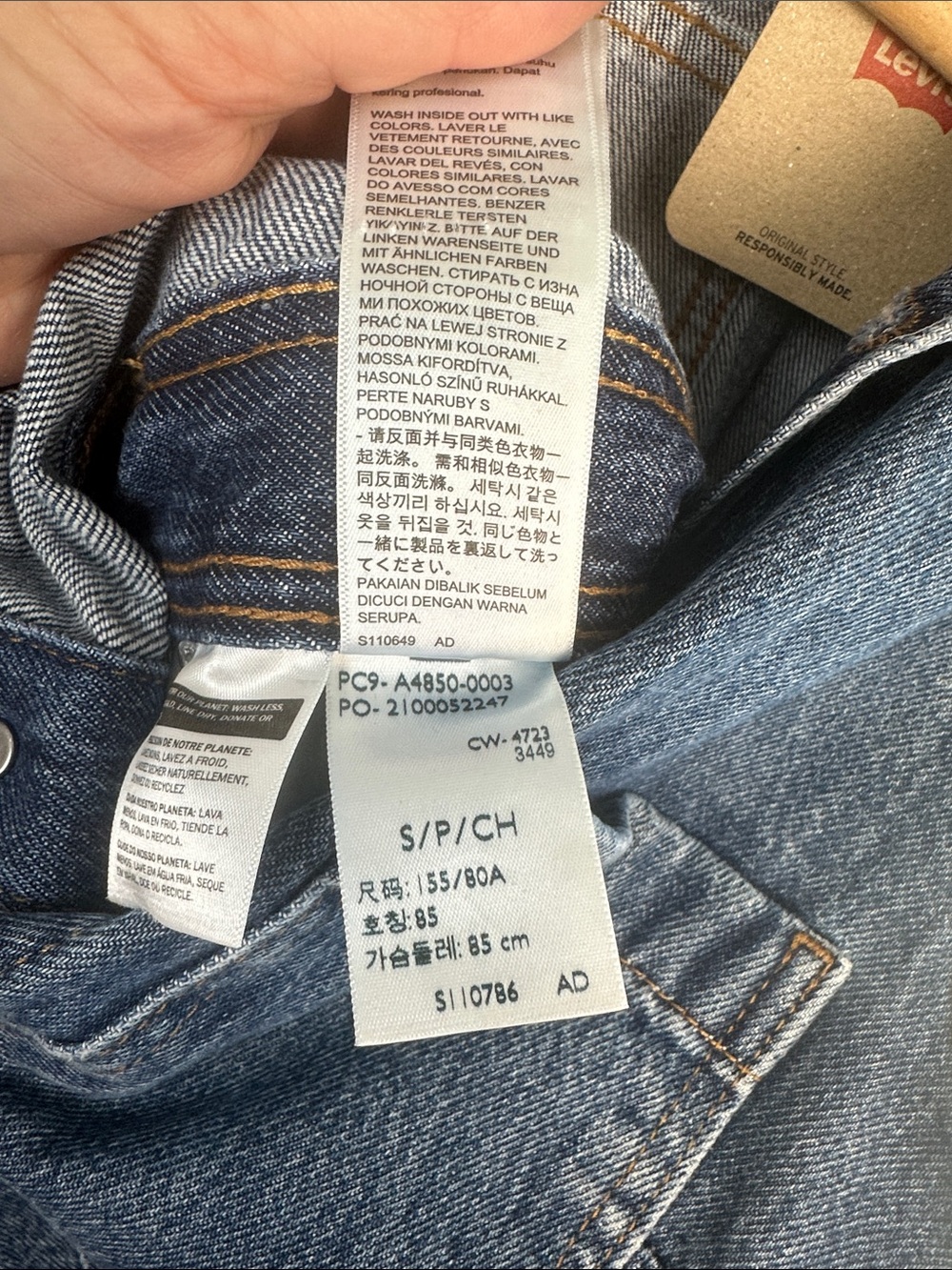 NEW Levi’s Blue Denim Jumpsuit Small Sleeveless Cotton Pockets Relaxed Casual - Picture 16 of 16